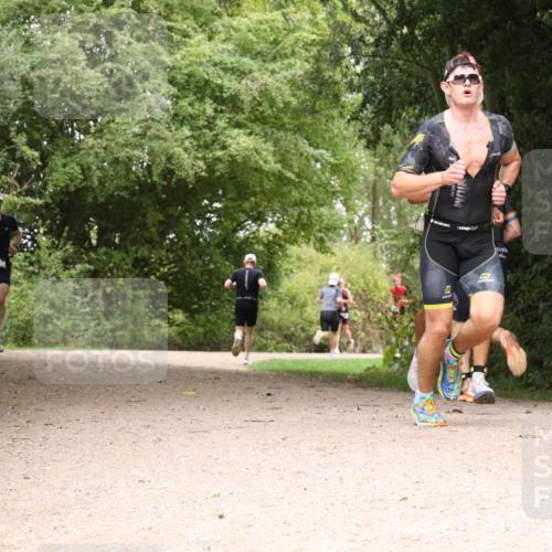 30.08.2026 - Elbe Triathlon Hamburg Antke Förster http://msf.ph/oto/10096106 30.08.2026 10:16:20 Laufen  meine-sportfotos.de