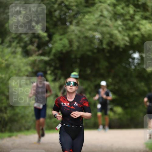 30.08.2026 - Elbe Triathlon Hamburg Antke Förster http://msf.ph/oto/10096107 30.08.2026 10:11:43 Laufen  meine-sportfotos.de