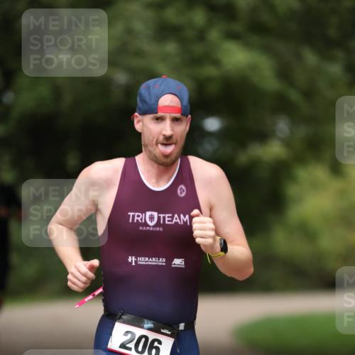 30.08.2026 - Elbe Triathlon Hamburg Antke Förster http://msf.ph/oto/10096123 30.08.2026 10:11:49 Laufen 206 meine-sportfotos.de