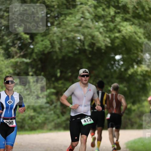 30.08.2026 - Elbe Triathlon Hamburg Antke Förster http://msf.ph/oto/10096139 30.08.2026 10:12:04 Laufen 290, 412 meine-sportfotos.de