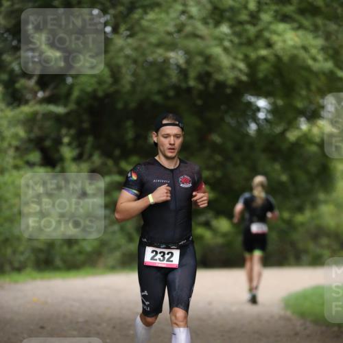 30.08.2026 - Elbe Triathlon Hamburg Antke Förster http://msf.ph/oto/10096159 30.08.2026 10:12:31 Laufen 232 meine-sportfotos.de