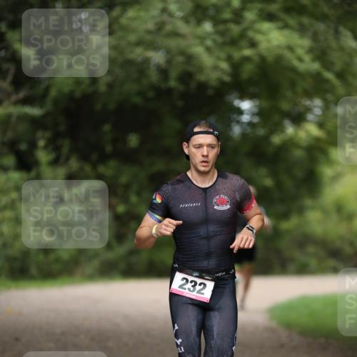 30.08.2026 - Elbe Triathlon Hamburg Antke Förster http://msf.ph/oto/10096161 30.08.2026 10:12:31 Laufen 232 meine-sportfotos.de