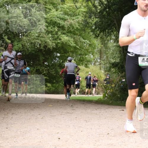 30.08.2026 - Elbe Triathlon Hamburg Antke Förster http://msf.ph/oto/10096170 30.08.2026 10:16:53 Laufen 512, 444 meine-sportfotos.de