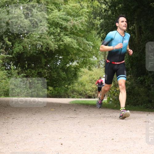 30.08.2026 - Elbe Triathlon Hamburg Antke Förster http://msf.ph/oto/10096188 30.08.2026 10:17:00 Laufen  meine-sportfotos.de