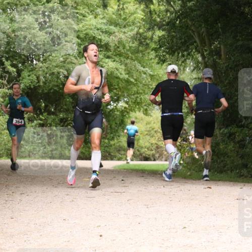 30.08.2026 - Elbe Triathlon Hamburg Antke Förster http://msf.ph/oto/10096198 30.08.2026 10:17:25 Laufen 354 meine-sportfotos.de
