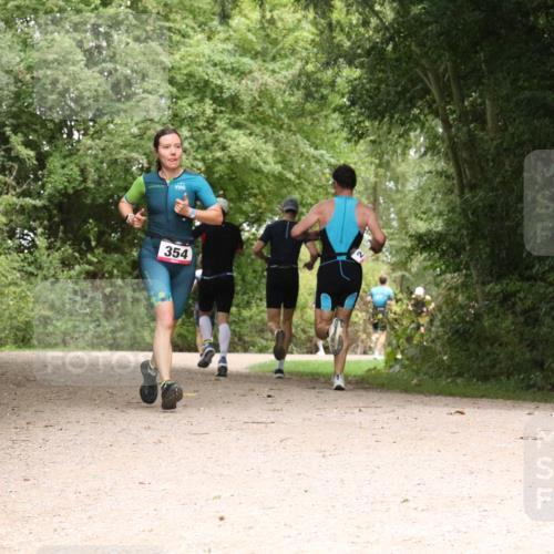 30.08.2026 - Elbe Triathlon Hamburg Antke Förster http://msf.ph/oto/10096204 30.08.2026 10:17:27 Laufen 354, 380 meine-sportfotos.de
