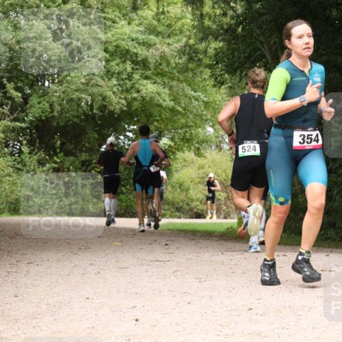 30.08.2026 - Elbe Triathlon Hamburg Antke Förster http://msf.ph/oto/10096206 30.08.2026 10:17:29 Laufen 524, 354 meine-sportfotos.de