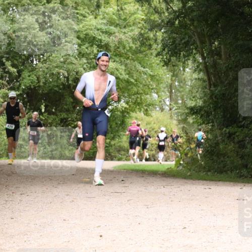 30.08.2026 - Elbe Triathlon Hamburg Antke Förster http://msf.ph/oto/10096214 30.08.2026 10:17:39 Laufen 420, 130 meine-sportfotos.de