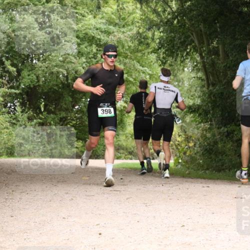 30.08.2026 - Elbe Triathlon Hamburg Antke Förster http://msf.ph/oto/10096266 30.08.2026 10:18:09 Laufen 3, 398 meine-sportfotos.de