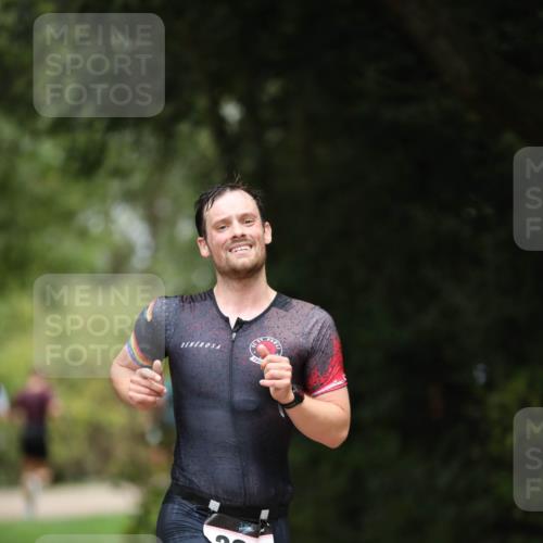 30.08.2026 - Elbe Triathlon Hamburg Antke Förster http://msf.ph/oto/10096283 30.08.2026 10:14:58 Laufen 230 meine-sportfotos.de