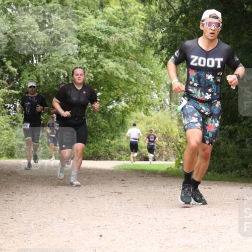 30.08.2026 - Elbe Triathlon Hamburg Antke Förster http://msf.ph/oto/10096288 30.08.2026 10:18:59 Laufen 185, 5 meine-sportfotos.de
