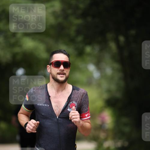 30.08.2026 - Elbe Triathlon Hamburg Antke Förster http://msf.ph/oto/10096299 30.08.2026 10:15:10 Laufen 92 meine-sportfotos.de