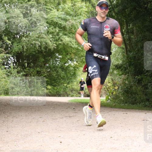 30.08.2026 - Elbe Triathlon Hamburg Antke Förster http://msf.ph/oto/10096306 30.08.2026 10:19:09 Laufen 293 meine-sportfotos.de