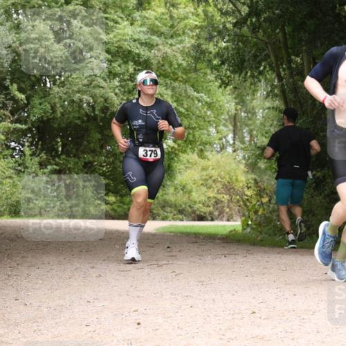 30.08.2026 - Elbe Triathlon Hamburg Antke Förster http://msf.ph/oto/10096318 30.08.2026 10:19:24 Laufen 379, 52 meine-sportfotos.de