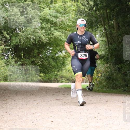 30.08.2026 - Elbe Triathlon Hamburg Antke Förster http://msf.ph/oto/10096320 30.08.2026 10:19:25 Laufen 379, 3 meine-sportfotos.de