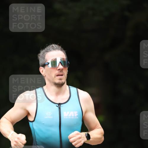 30.08.2026 - Elbe Triathlon Hamburg Antke Förster http://msf.ph/oto/10096337 30.08.2026 10:15:34 Laufen 210 meine-sportfotos.de