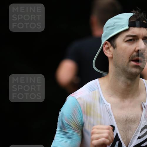 30.08.2026 - Elbe Triathlon Hamburg Antke Förster http://msf.ph/oto/10096359 30.08.2026 10:15:41 Laufen  meine-sportfotos.de