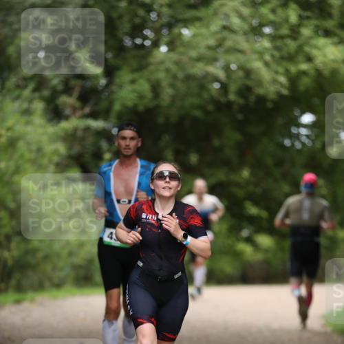 30.08.2026 - Elbe Triathlon Hamburg Antke Förster http://msf.ph/oto/10096361 30.08.2026 10:15:55 Laufen  meine-sportfotos.de
