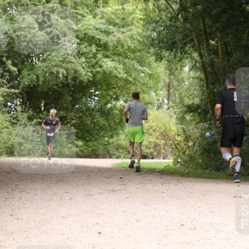 30.08.2026 - Elbe Triathlon Hamburg Antke Förster http://msf.ph/oto/10096372 30.08.2026 10:20:37 Laufen 2 meine-sportfotos.de