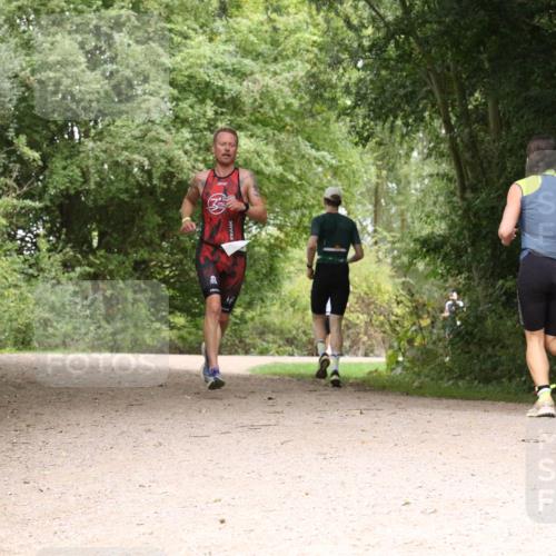30.08.2026 - Elbe Triathlon Hamburg Antke Förster http://msf.ph/oto/10096384 30.08.2026 10:20:58 Laufen  meine-sportfotos.de