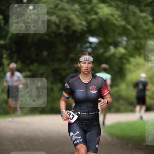 30.08.2026 - Elbe Triathlon Hamburg Antke Förster http://msf.ph/oto/10096387 30.08.2026 10:16:10 Laufen 13, 2 meine-sportfotos.de