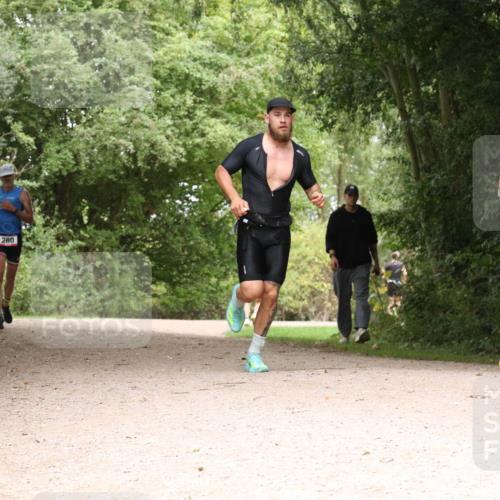 30.08.2026 - Elbe Triathlon Hamburg Antke Förster http://msf.ph/oto/10096408 30.08.2026 10:21:27 Laufen 260 meine-sportfotos.de