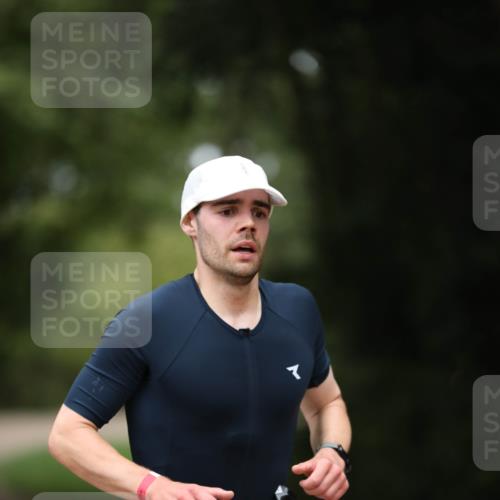 30.08.2026 - Elbe Triathlon Hamburg Antke Förster http://msf.ph/oto/10096419 30.08.2026 10:16:25 Laufen 504 meine-sportfotos.de