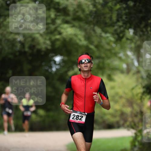 30.08.2026 - Elbe Triathlon Hamburg Antke Förster http://msf.ph/oto/10096427 30.08.2026 10:16:33 Laufen 282 meine-sportfotos.de
