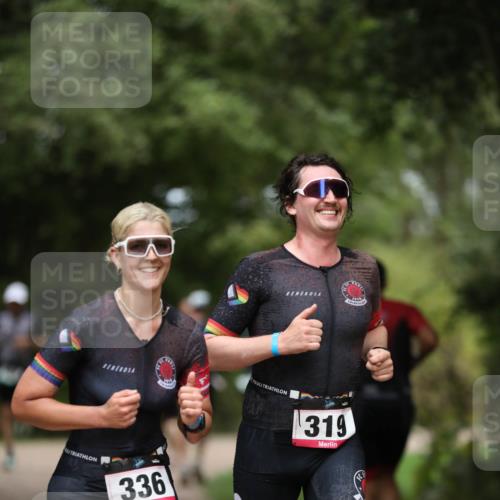 30.08.2026 - Elbe Triathlon Hamburg Antke Förster http://msf.ph/oto/10096465 30.08.2026 10:16:49 Laufen 319, 336 meine-sportfotos.de