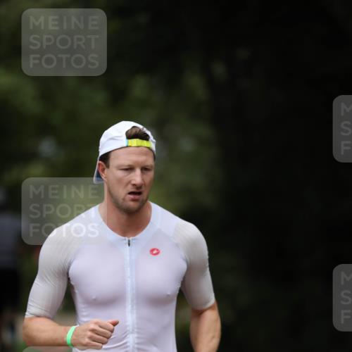 30.08.2026 - Elbe Triathlon Hamburg Antke Förster http://msf.ph/oto/10096473 30.08.2026 10:16:52 Laufen 444 meine-sportfotos.de