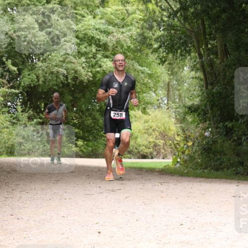 30.08.2026 - Elbe Triathlon Hamburg Antke Förster http://msf.ph/oto/10096490 30.08.2026 10:22:57 Laufen 258 meine-sportfotos.de