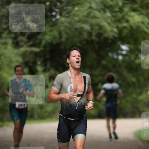 30.08.2026 - Elbe Triathlon Hamburg Antke Förster http://msf.ph/oto/10096501 30.08.2026 10:17:25 Laufen 204 meine-sportfotos.de