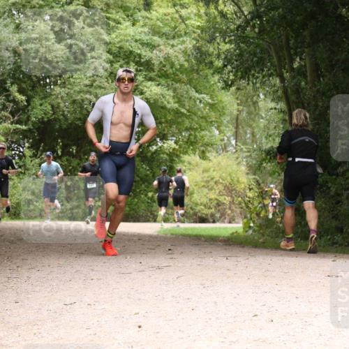30.08.2026 - Elbe Triathlon Hamburg Antke Förster http://msf.ph/oto/10096510 30.08.2026 10:23:14 Laufen  meine-sportfotos.de