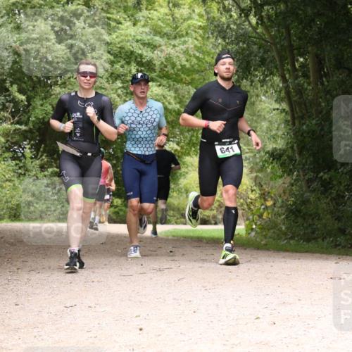 30.08.2026 - Elbe Triathlon Hamburg Antke Förster http://msf.ph/oto/10096522 30.08.2026 10:23:20 Laufen 641 meine-sportfotos.de