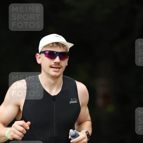 30.08.2026 - Elbe Triathlon Hamburg Antke Förster http://msf.ph/oto/10096531 30.08.2026 10:17:45 Laufen 420 meine-sportfotos.de