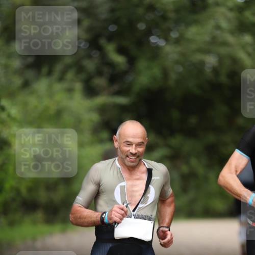 30.08.2026 - Elbe Triathlon Hamburg Antke Förster http://msf.ph/oto/10096551 30.08.2026 10:17:55 Laufen  meine-sportfotos.de
