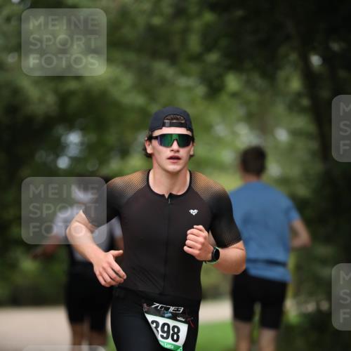 30.08.2026 - Elbe Triathlon Hamburg Antke Förster http://msf.ph/oto/10096571 30.08.2026 10:18:09 Laufen 70763, 398 meine-sportfotos.de