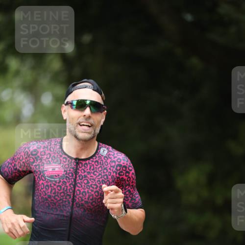 30.08.2026 - Elbe Triathlon Hamburg Antke Förster http://msf.ph/oto/10096583 30.08.2026 10:18:53 Laufen 301 meine-sportfotos.de