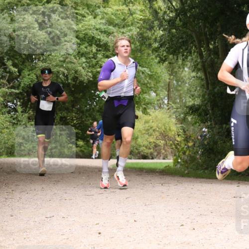 30.08.2026 - Elbe Triathlon Hamburg Antke Förster http://msf.ph/oto/10096586 30.08.2026 10:24:17 Laufen  meine-sportfotos.de