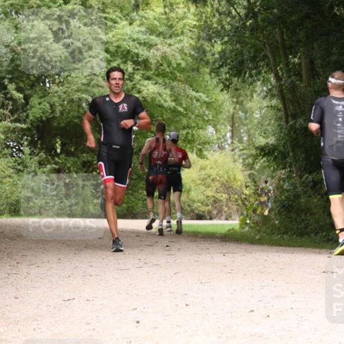 30.08.2026 - Elbe Triathlon Hamburg Antke Förster http://msf.ph/oto/10096610 30.08.2026 10:24:36 Laufen  meine-sportfotos.de