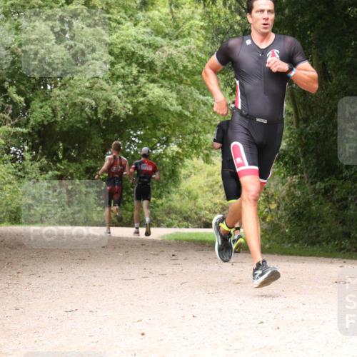 30.08.2026 - Elbe Triathlon Hamburg Antke Förster http://msf.ph/oto/10096614 30.08.2026 10:24:37 Laufen  meine-sportfotos.de