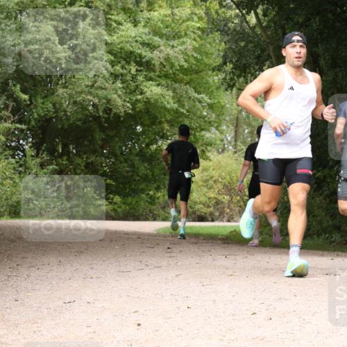 30.08.2026 - Elbe Triathlon Hamburg Antke Förster http://msf.ph/oto/10096636 30.08.2026 10:25:11 Laufen  meine-sportfotos.de