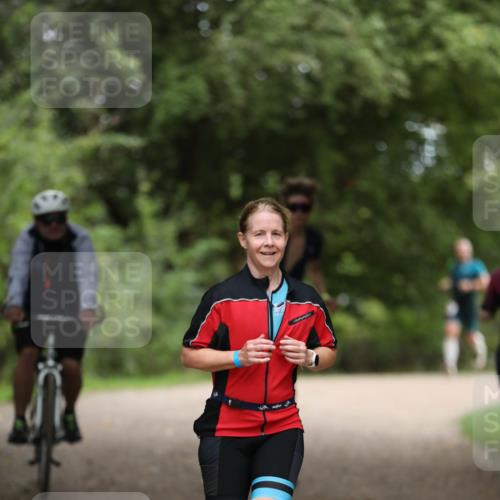 30.08.2026 - Elbe Triathlon Hamburg Antke Förster http://msf.ph/oto/10096643 30.08.2026 10:19:55 Laufen  meine-sportfotos.de