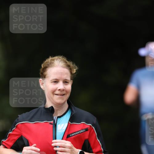 30.08.2026 - Elbe Triathlon Hamburg Antke Förster http://msf.ph/oto/10096649 30.08.2026 10:19:58 Laufen  meine-sportfotos.de