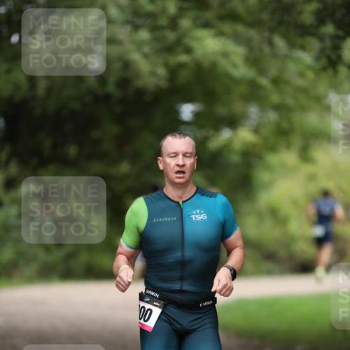 30.08.2026 - Elbe Triathlon Hamburg Antke Förster http://msf.ph/oto/10096659 30.08.2026 10:20:06 Laufen 00 meine-sportfotos.de