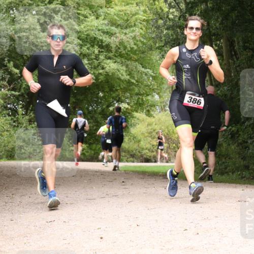 30.08.2026 - Elbe Triathlon Hamburg Antke Förster http://msf.ph/oto/10096660 30.08.2026 10:25:46 Laufen 386 meine-sportfotos.de