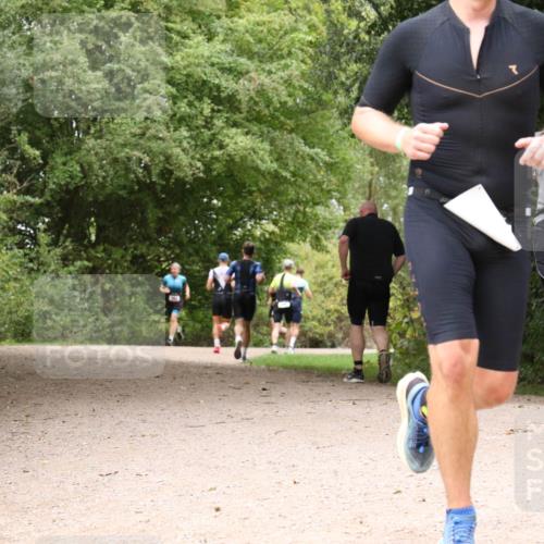 30.08.2026 - Elbe Triathlon Hamburg Antke Förster http://msf.ph/oto/10096664 30.08.2026 10:25:47 Laufen  meine-sportfotos.de
