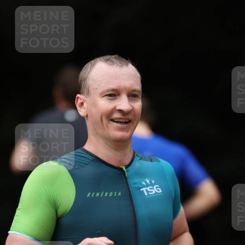 30.08.2026 - Elbe Triathlon Hamburg Antke Förster http://msf.ph/oto/10096665 30.08.2026 10:20:08 Laufen 127 meine-sportfotos.de