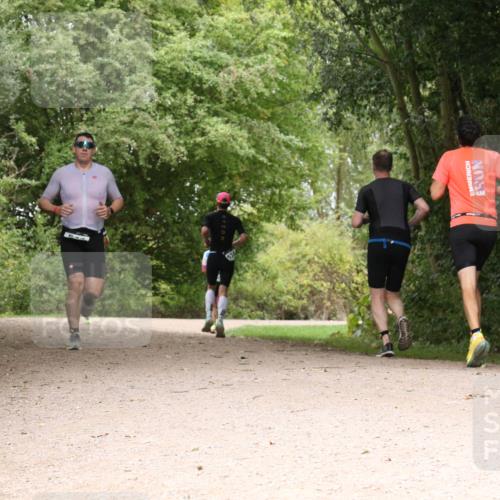 30.08.2026 - Elbe Triathlon Hamburg Antke Förster http://msf.ph/oto/10096688 30.08.2026 10:26:10 Laufen  meine-sportfotos.de