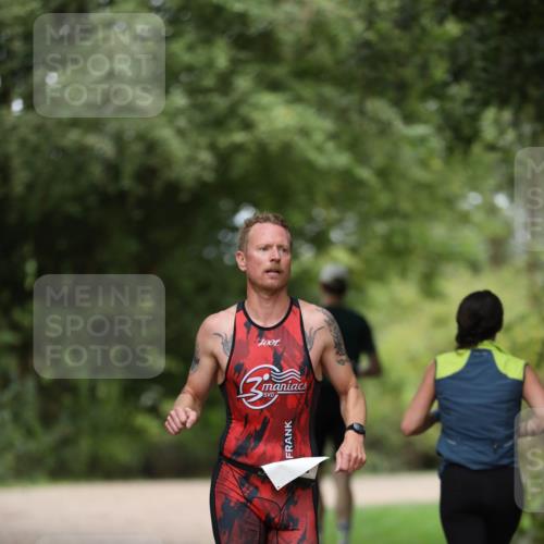30.08.2026 - Elbe Triathlon Hamburg Antke Förster http://msf.ph/oto/10096689 30.08.2026 10:20:58 Laufen 1001 meine-sportfotos.de